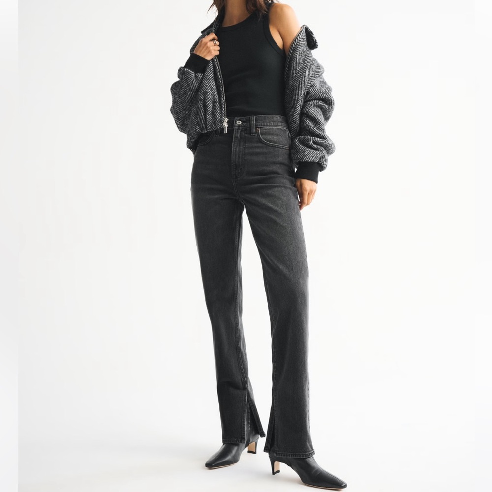 Abercrombie & Fitch Ultra High Rise 90s Straight Jean